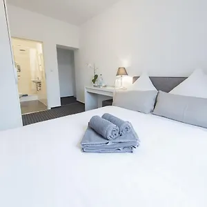 Inn Berolina Haus, Düsseldorf